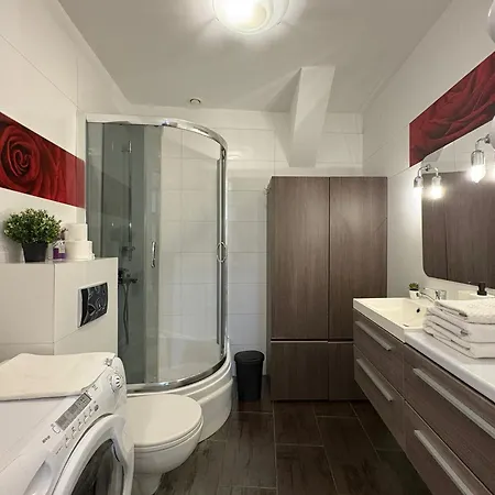 Next To Wawel Castle And The Vistula River, Air Conditioning
